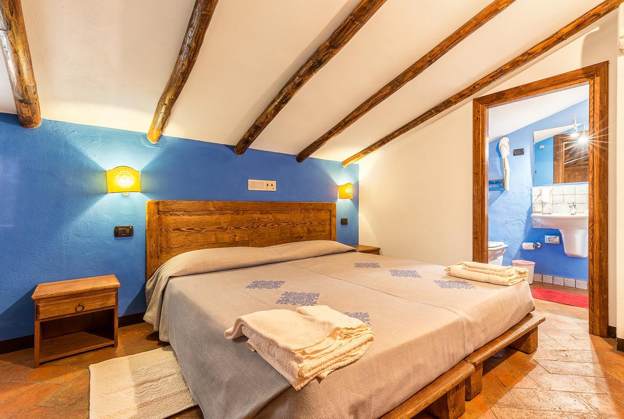 Hotel Santa Maria Санта Мария Наварезе Екстериор снимка